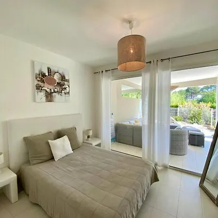 Lejlighed Rez-de-jardin 6 - Acces Direct A La Calvi (Corsica)