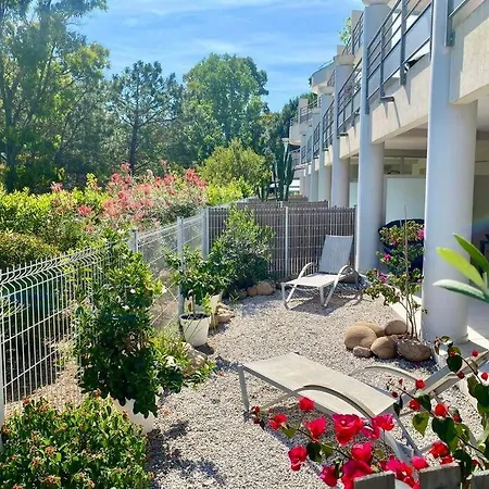 Rez-de-jardin 6 - Acces Direct A La *